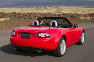 2006-Mazda-Miata-MX-5-Miata