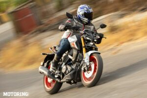 Yamaha MT-15 - action - cornering