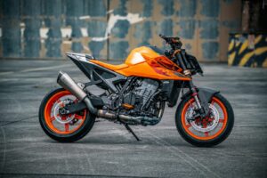 2024 KTM 990 Duke