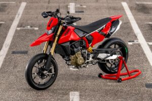 Hypermotard 698 Mono (2)