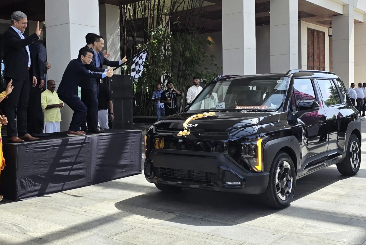 Kia Dealer Sets Record With 150 Syros EV Deliveries in a Day