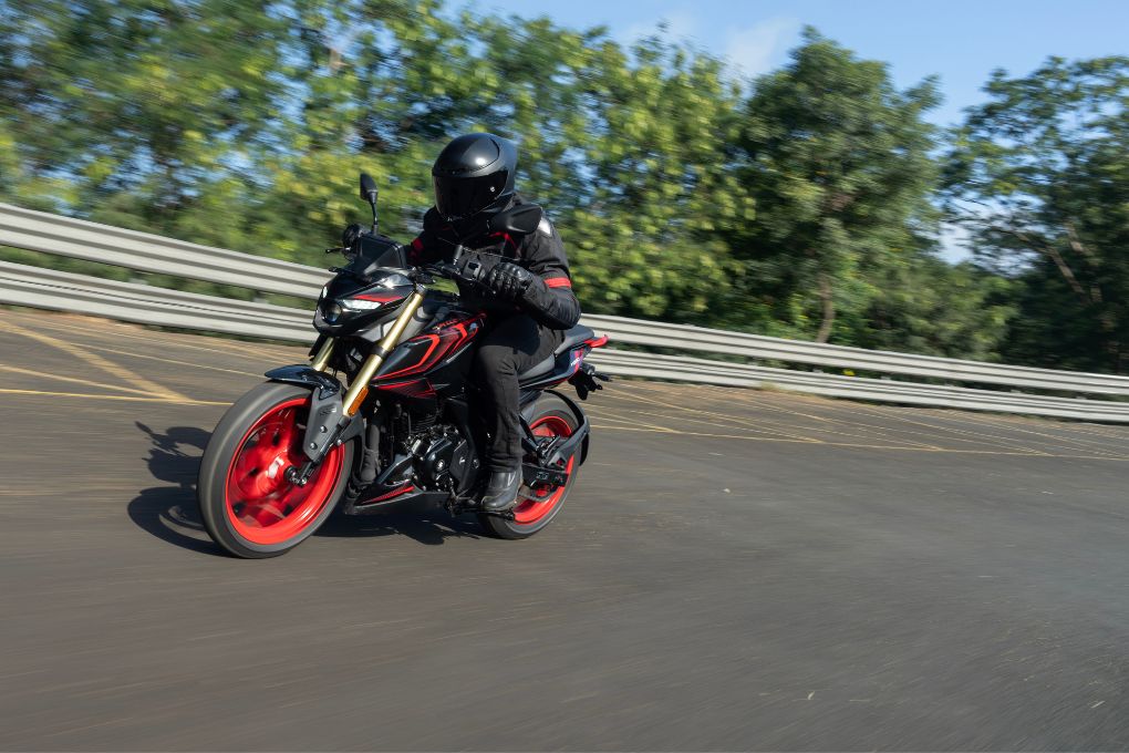 Bajaj Pulsar N250SS Launched AT Rs 1.59 Lakh